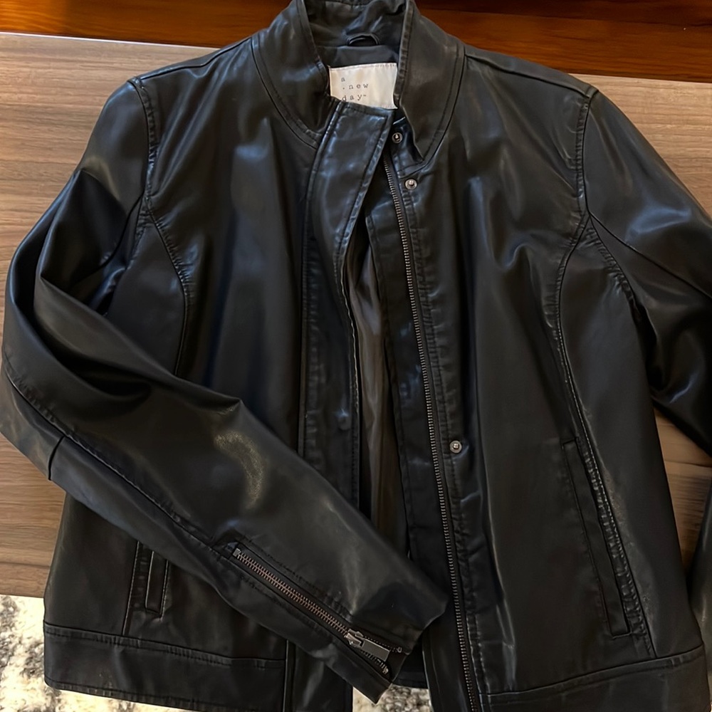 Like new faux leather jacket